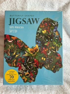 Butterfly Shaped 575-Piece Jigsaw Puzzle